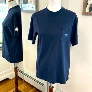 Mens XSmall Vineyard Vines navy T-shirt.